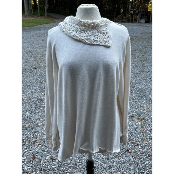 Liz Claiborne Cream Cowl Neck Sweater - Picture 1 of 11